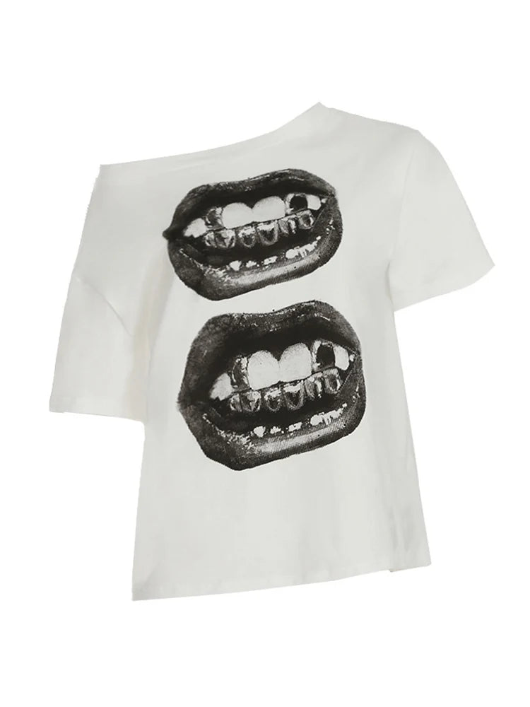 CARNIVL'™ Graphic Girlz T-shirt