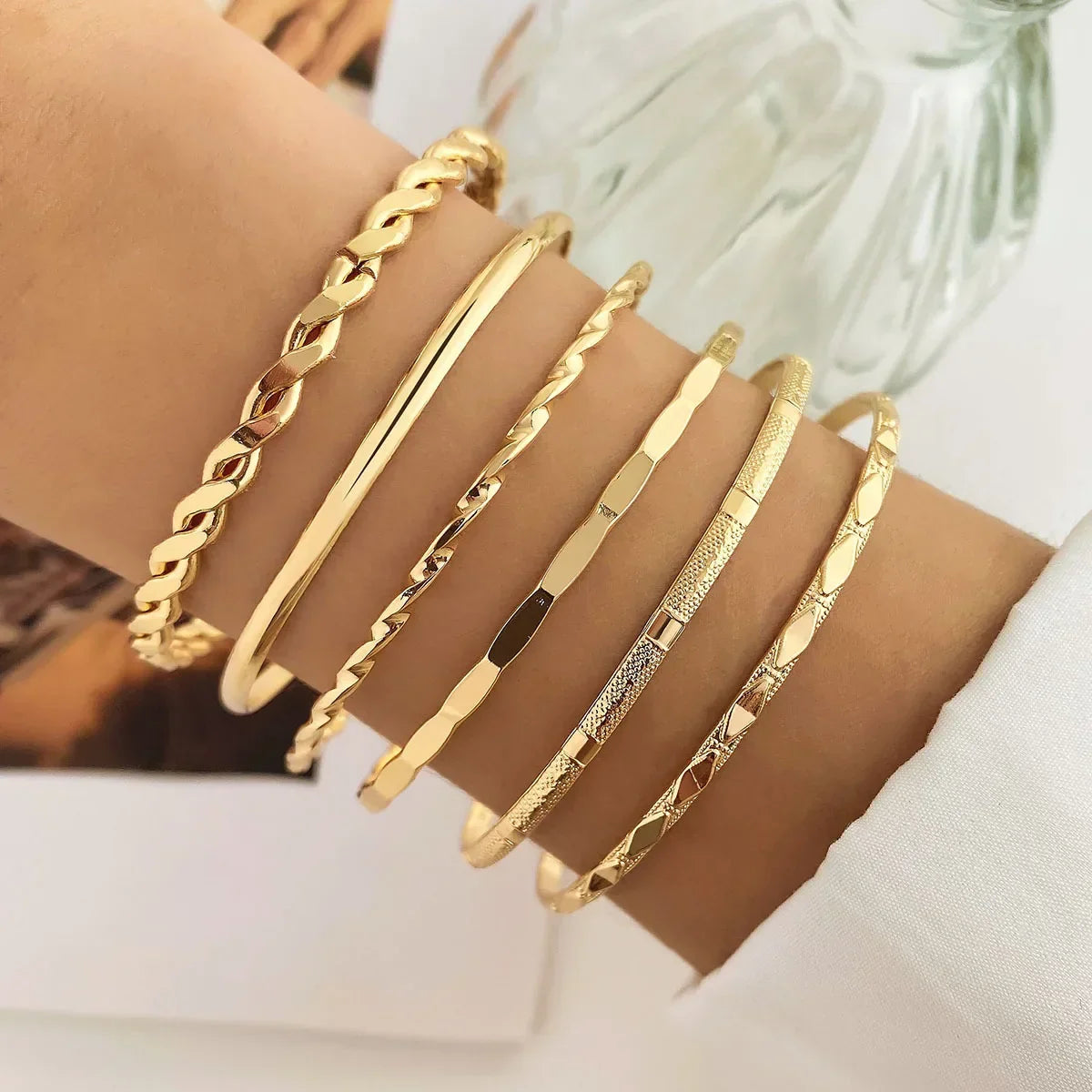 CARNIVL™ 6 piece Golden Bracelet Bundle