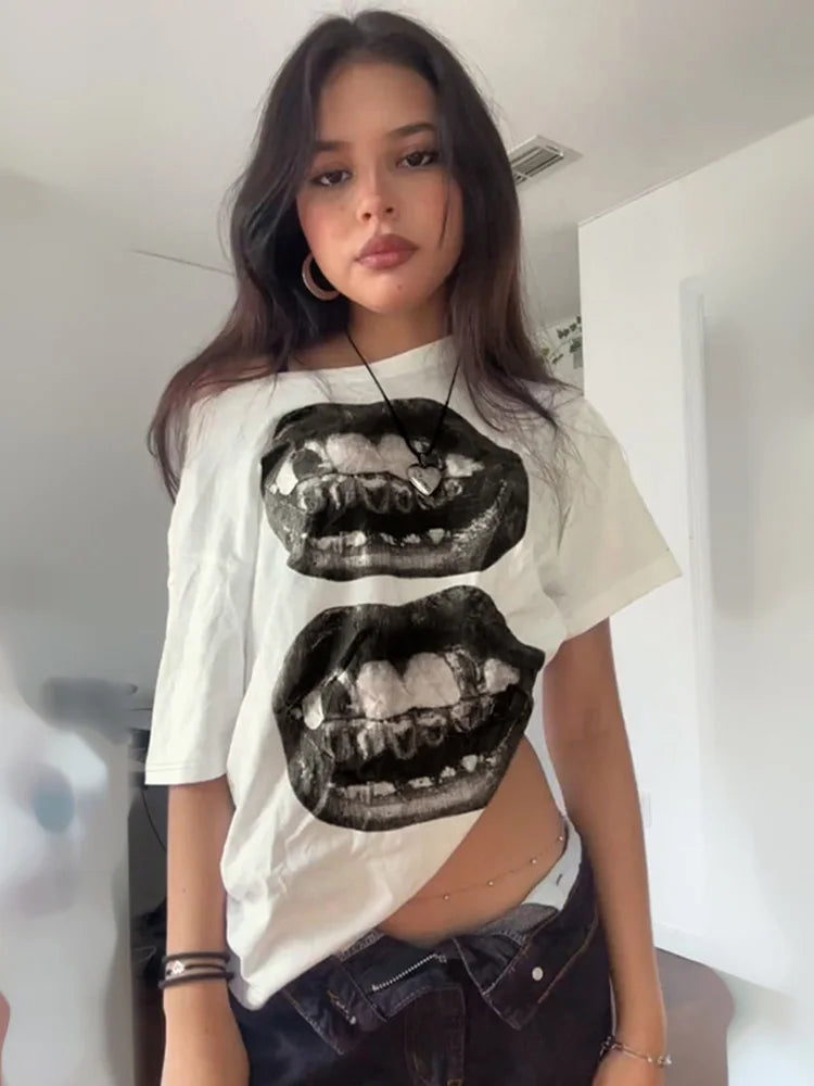 CARNIVL'™ Graphic Girlz T-shirt
