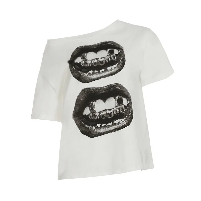 CARNIVL'™ Graphic Girlz T-shirt