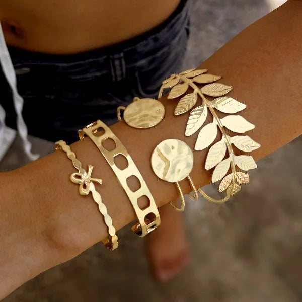 CARNIVL™ Exclusive Golden Bracelet Combos