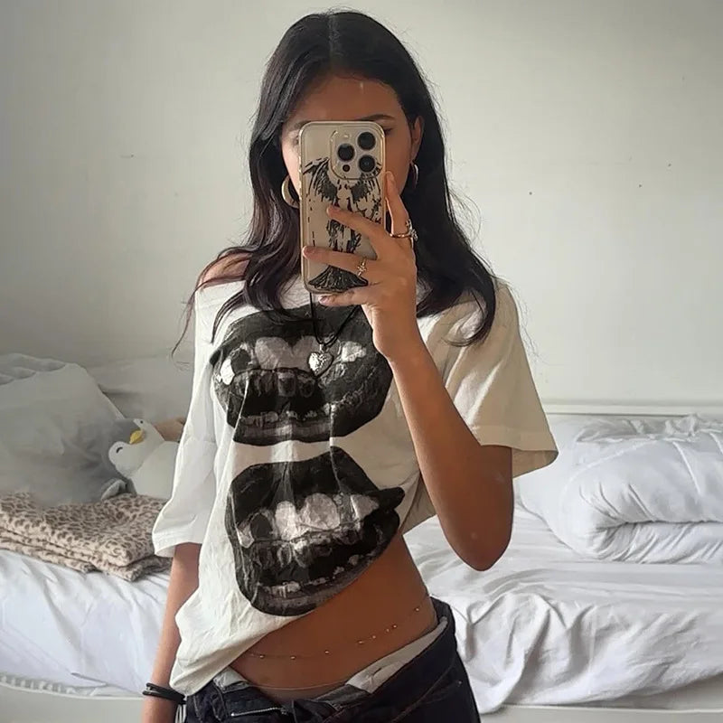 CARNIVL'™ Graphic Girlz T-shirt