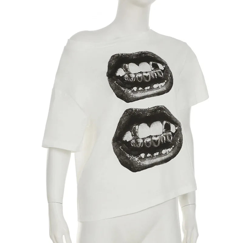 CARNIVL'™ Graphic Girlz T-shirt