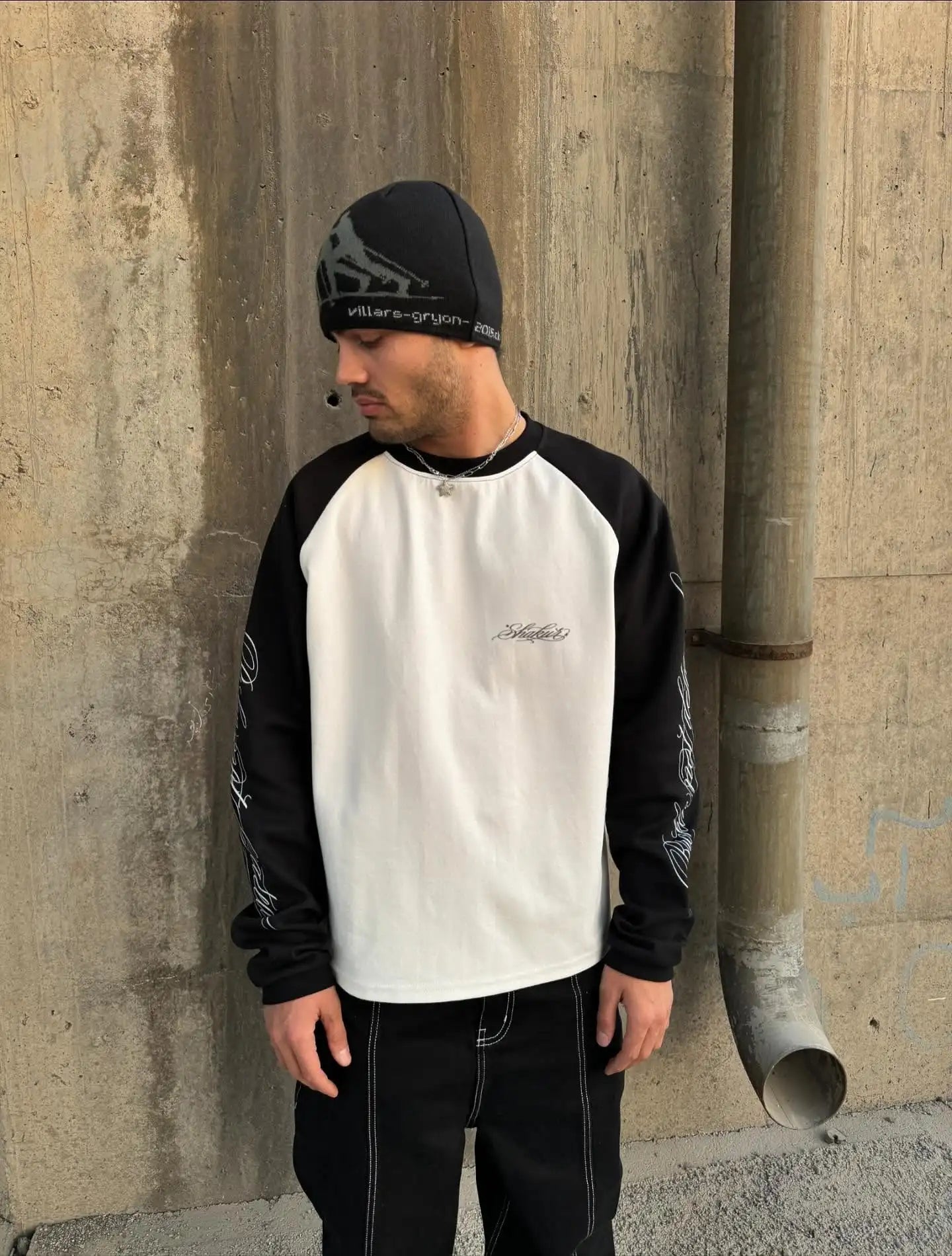 CARNIVL™ Broken Stars Sweater