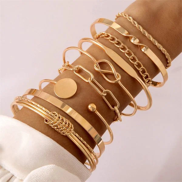 CARNIVL™ Exclusive Golden Bracelet Combos
