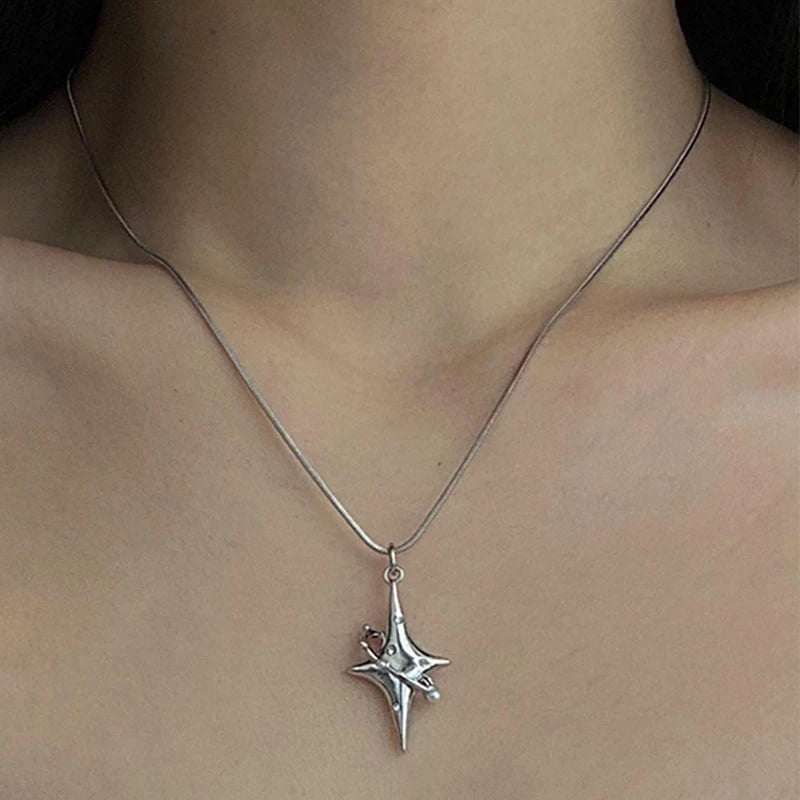 CARNIVL™ 00's Star Silver Necklace