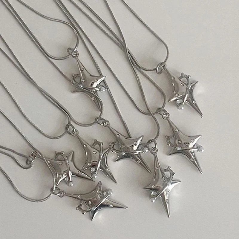 CARNIVL™ 00's Star Silver Necklace